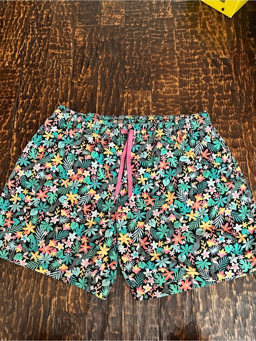 Chubbies men’s the bloomerangs Drawstring trunks - Black with Multi-Color Floral